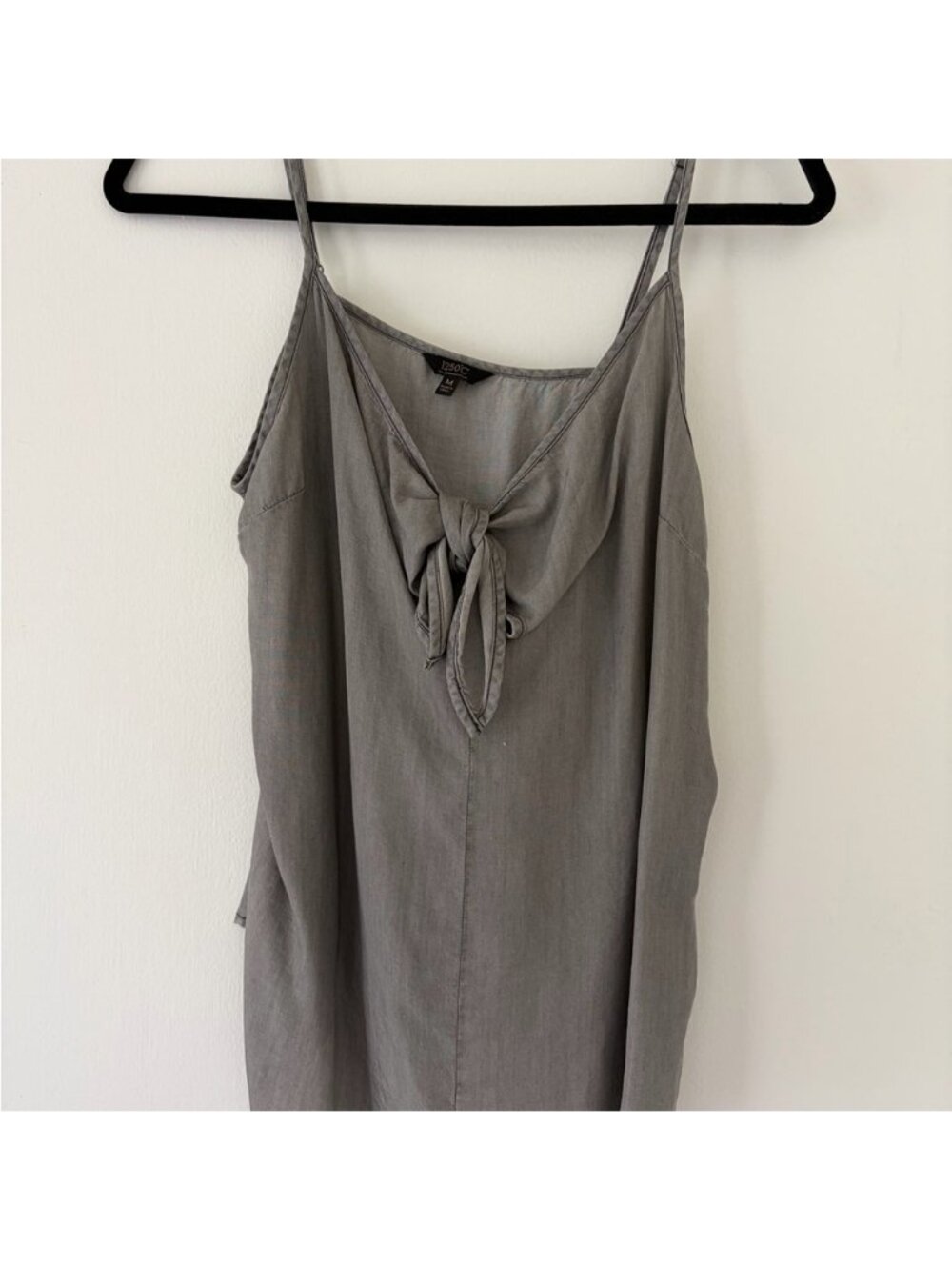 Gray Sleeveless Top - Picture 1 of 2